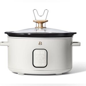 NWT Beautiful 6 Qt Programmable Slow Cooker, White icing by Drew Barrymore.